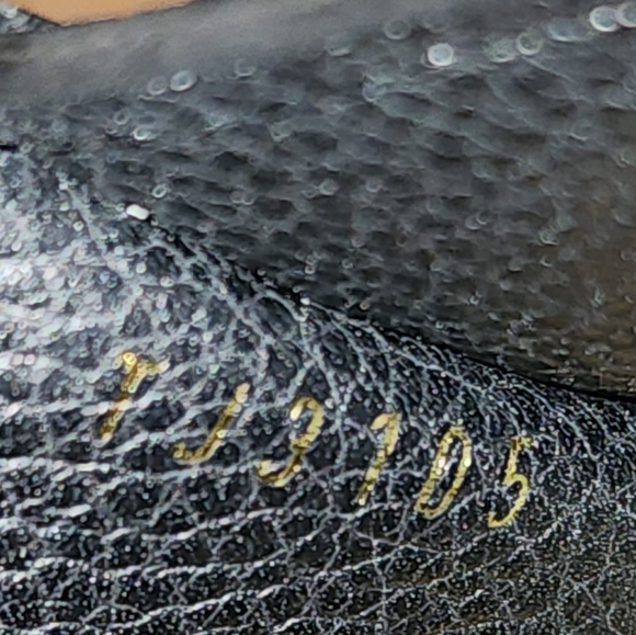 Louis Vuitton Empreinte Leather Wallet Key Cle - Picture 13 of 14